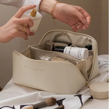 Преносими чанти за грим Голям капацитет Дамска козметична чанта Организатор на пътувания Чанта Многофункционален комплект тоалетни принадлежности Подаръци Изображение
