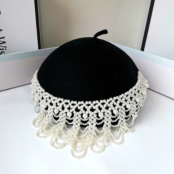 202301-shi шик дропшипинг дизайн вълна пискюл перлена верига елегантен ретро дама барета шапка жени художник шапка Изображение