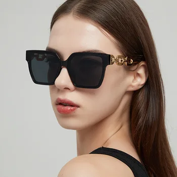 2023 Нови модни квадратни слънчеви очила Жени Дами Луксозен дизайнер Специална верижна рамка Слънчеви очила Ежедневни очила UV400 Gafas Изображение