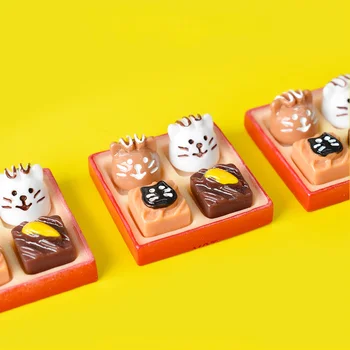 USER-X Японски хранителни играчки Fortune котка торти Шоколад Бенто смола орнаменти DIY миниатюрни играчки за храна творчески орнаменти Dollhouse Изображение