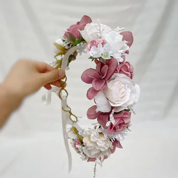 Безплатна доставка Бял прашен розов булчински цвете момиче корона Сватбени аксесоари за коса Изображение