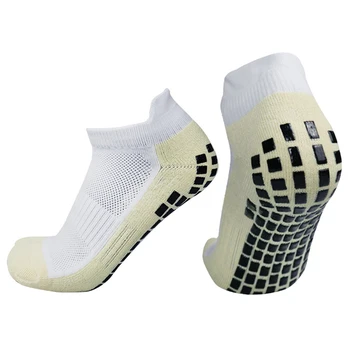 Дишащи футболни чорапи против хлъзгане Атлетични чорапи до глезена Спортни къси чорапи за мъже жени йога футбол фитнес Изображение