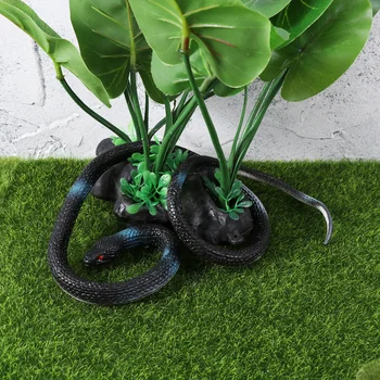 Реалистични змии Змийски играчки Реалистична змийска фигура Страшни играчки за декорация на фестивална обитавана къща ( ) Изображение
